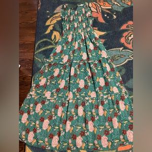 NWOT Melloday maxi dress. Medium